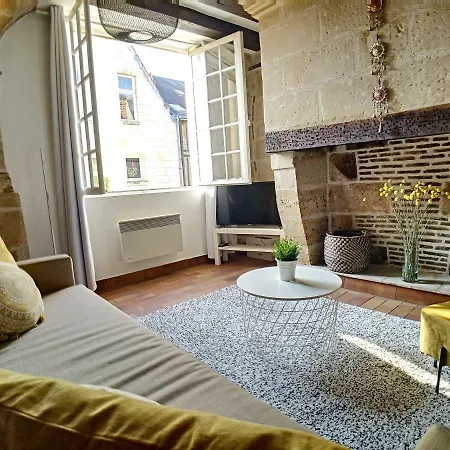 21 Rue Du Petit Soleil * Tours